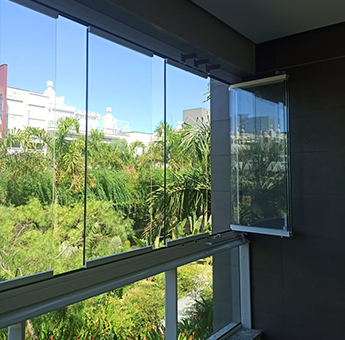 Envidraçamento de Sacadas